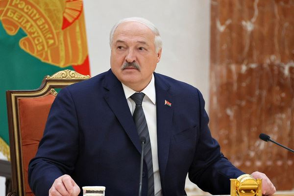 «Это очень хорошее предложение». США установили связь с Лукашенко, чтобы влиять на Россию. Что об этом известно?