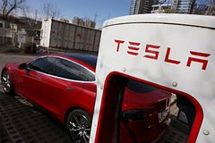Электромобили Tesla получат полезную функцию смартфона
