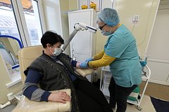 Путина попросили отказаться от изменения системы ОМС. Как это отразится на жизни россиян?