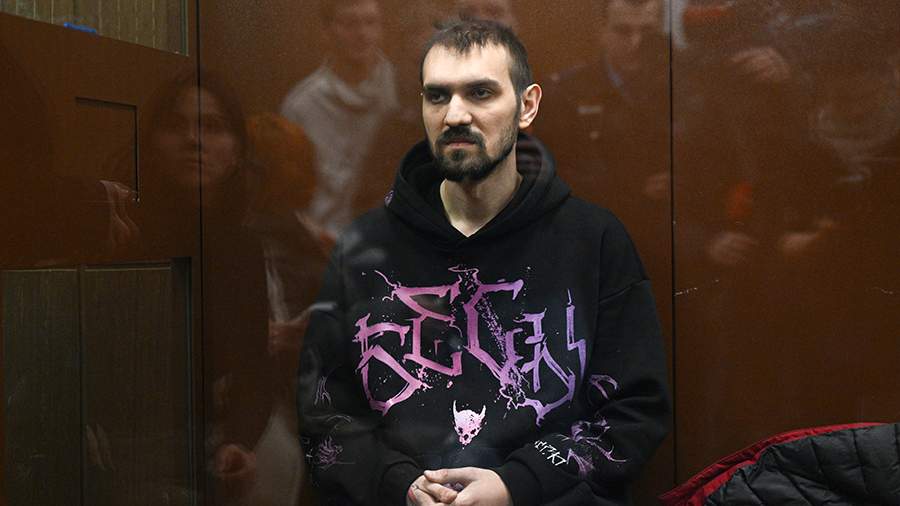 Суд в Москве продлил арест стендап-комику Артемию Останину