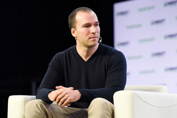 Президент OpenAI рассказал о будущем ИИ: каждом жителю Земли — по GPU