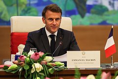 Макрона захотели отстранить от власти