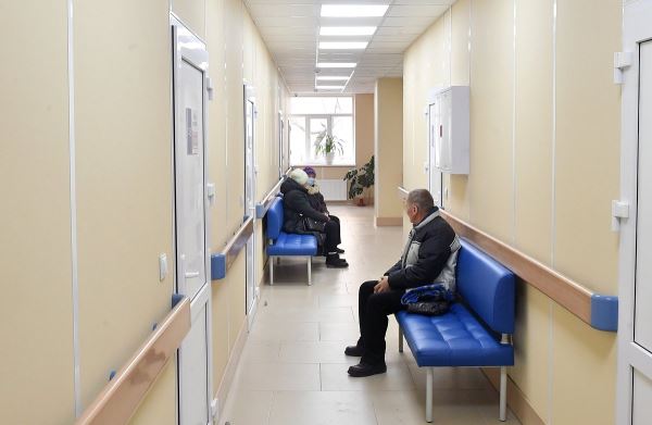 Путина попросили отказаться от изменения системы ОМС. Как это отразится на жизни россиян?