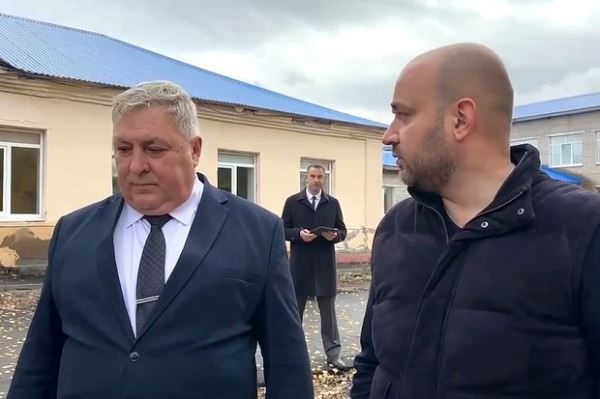 Уволенный с матом самарский чиновник попал в больницу. У него случился гипертонический криз после скандала с мемориальным камнем