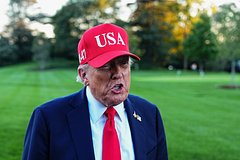 Называвший переговоры с Трампом унижением президент созвонился с ним
